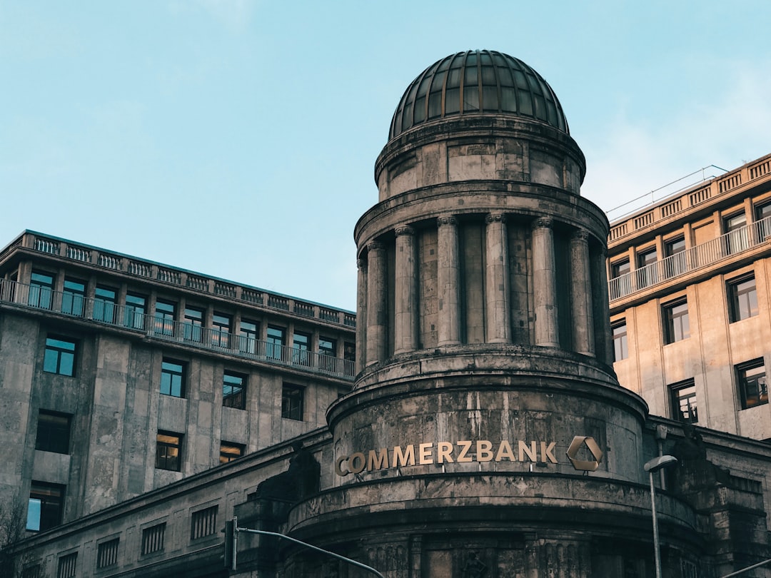 Commerzbank Kreditkarten im Test: Welche Karte bietet das beste Preis-Leistungs-Verhältnis?