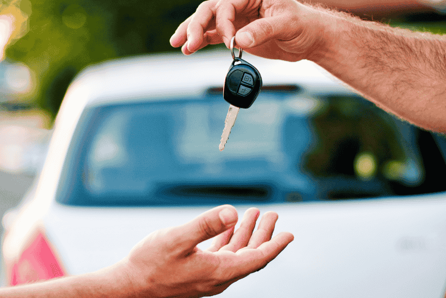 Firmenwagen optimal nutzen: Fahrtenbuch vs 1-%-Regel